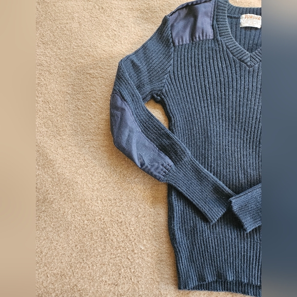 Vintage Tundra 100% Virgin Wool Sweater - Picture 6 of 13